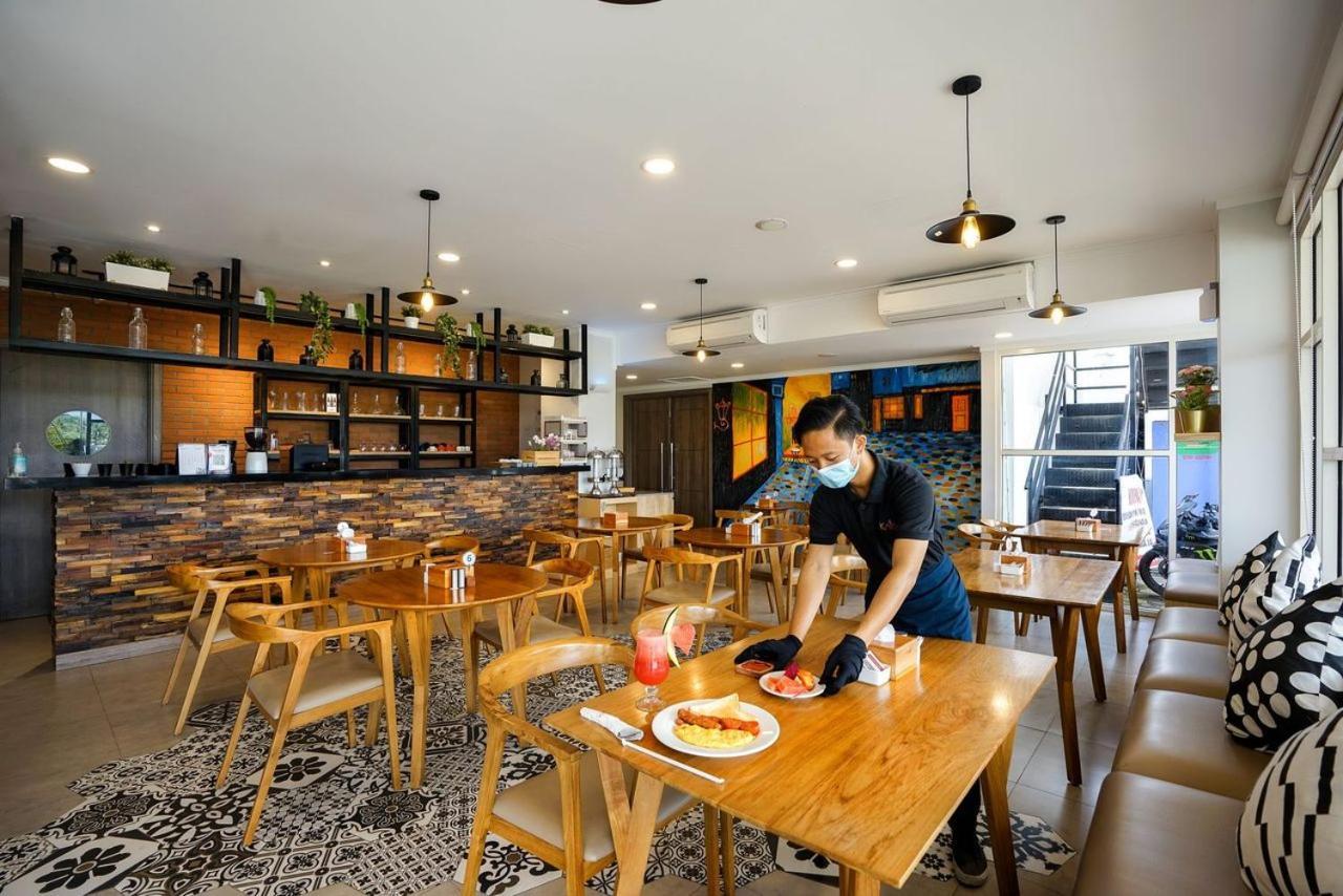 Kaloka Airport Hotel Sumbawa Besar Екстериор снимка