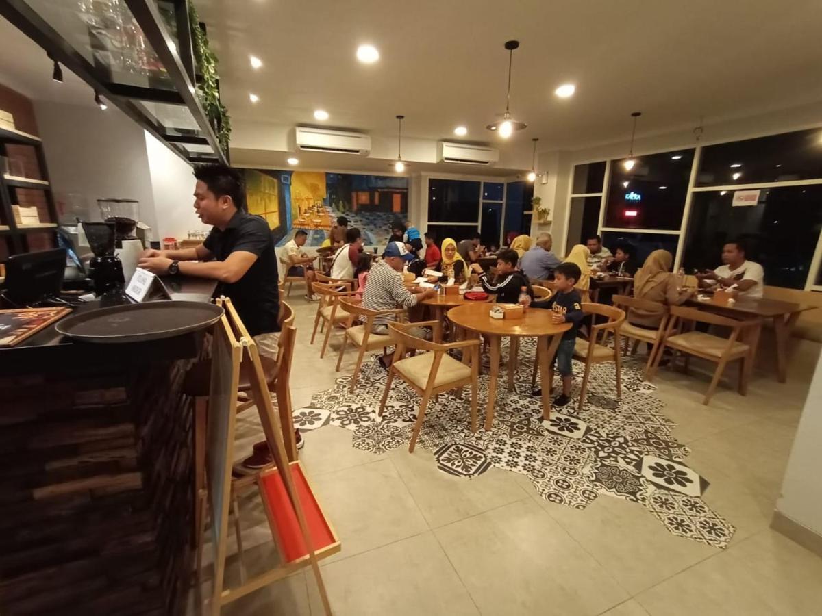 Kaloka Airport Hotel Sumbawa Besar Екстериор снимка