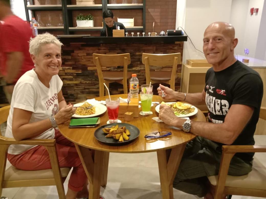 Kaloka Airport Hotel Sumbawa Besar Екстериор снимка